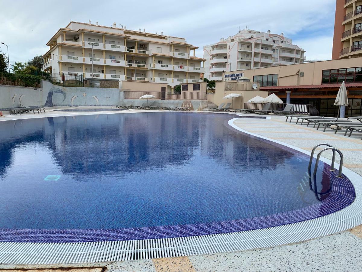 Panoramic Apartment In Portimao: Ocean View, Wifi Buitenkant foto