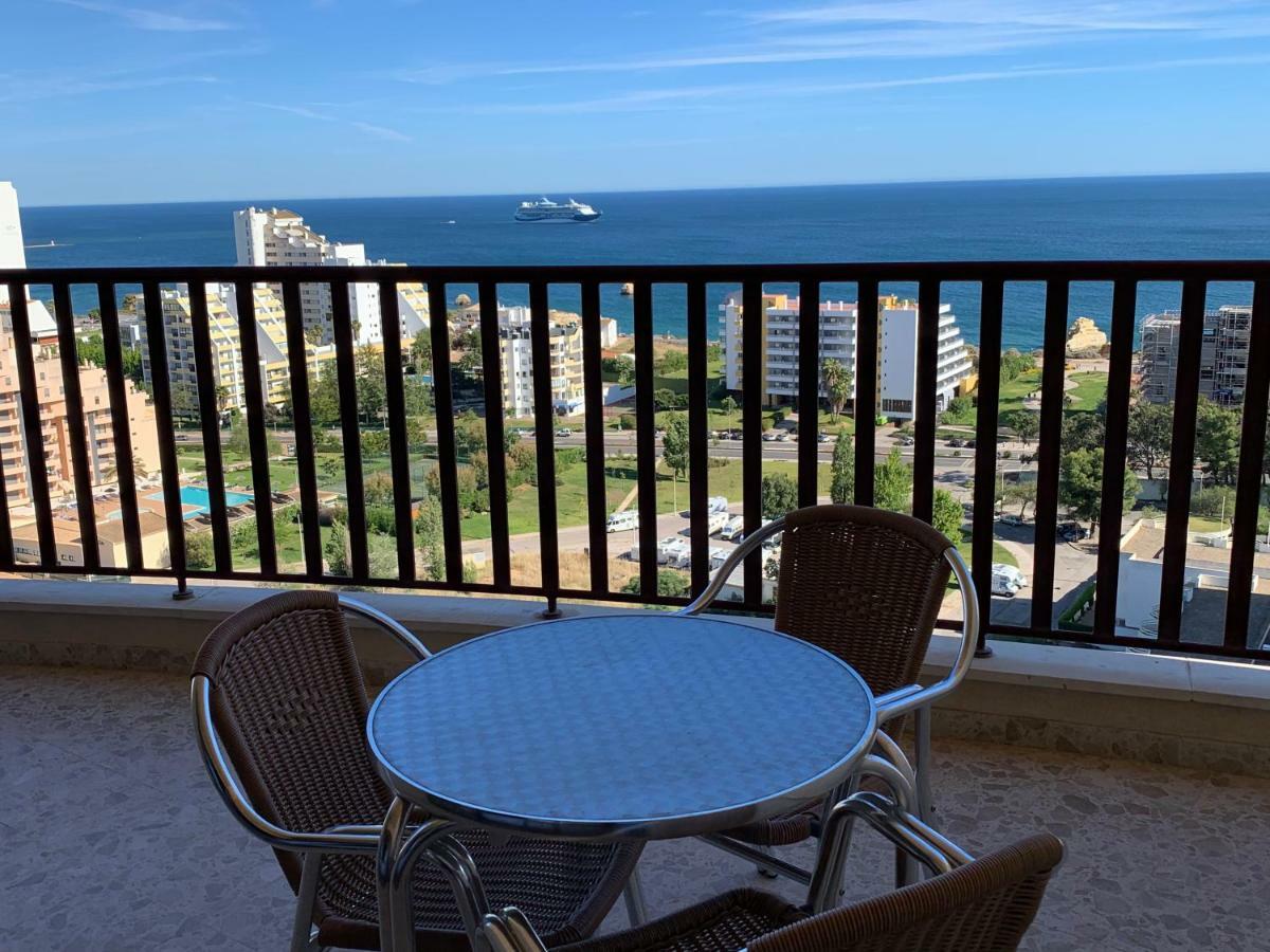 Panoramic Apartment In Portimao: Ocean View, Wifi Buitenkant foto