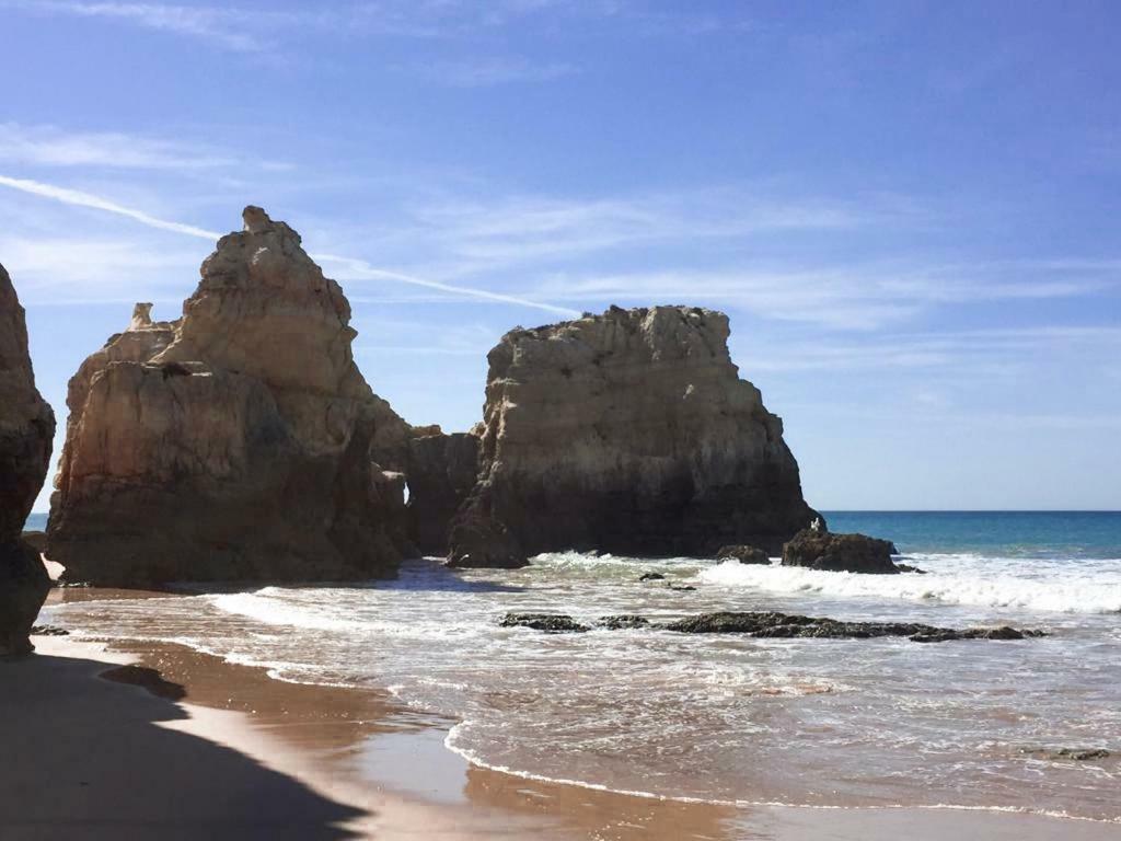 Panoramic Apartment In Portimao: Ocean View, Wifi Buitenkant foto